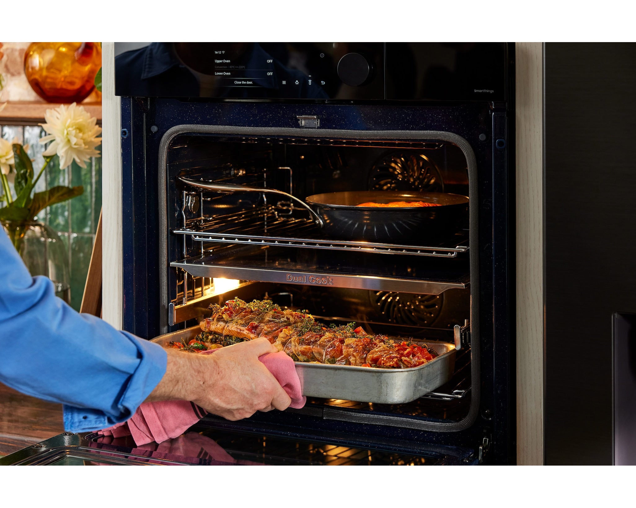 Samsung 76L Series 5 Smart Oven With Dual Cook Flex And Air Fry NV7B5740TAS/U4 (New)