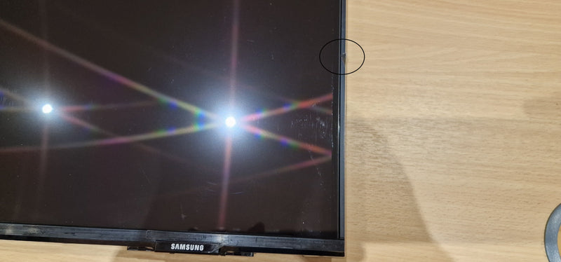 Samsung 55'' Smart TV Crystal HDR 4K Alexa UE55DU8000KXXU (Has Damage To Frame) (Refurbished B-Grade)