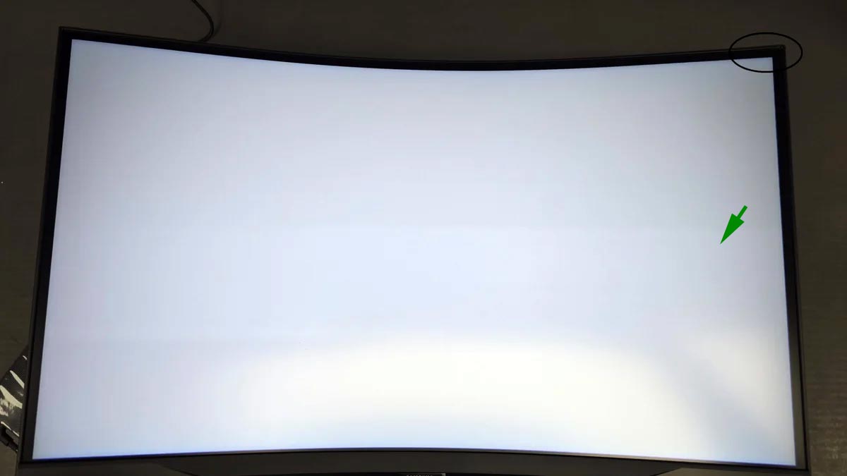 Samsung 27'' Gaming Monitor (Has 1 Dust Spec On The Screen And Damage To Bezel) (Refurbished B-Grade)